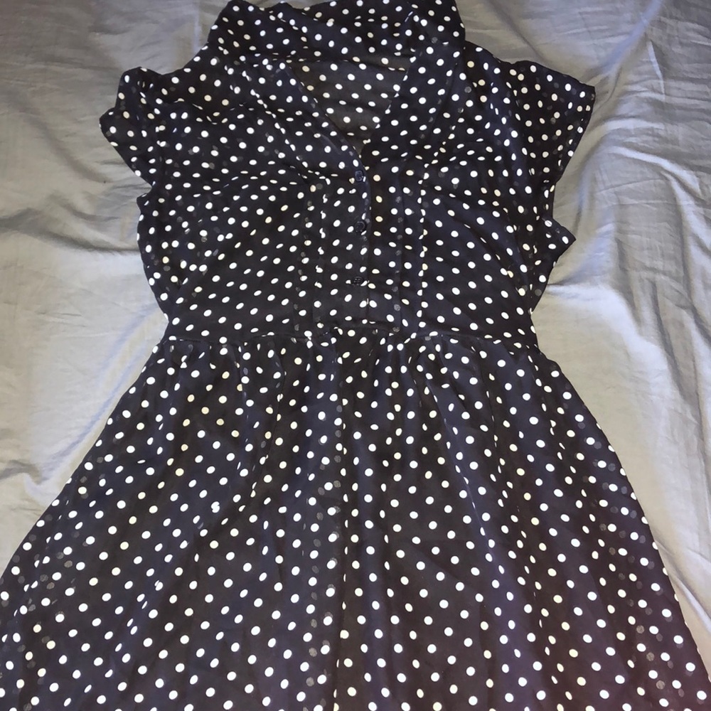 polka dot dress with collar and buttons